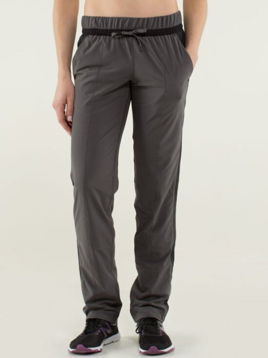 lululemon athletica Pants - LULULEMON Gray Run Bandit Track Pant Gorpcore Jogger Parachute Size 4